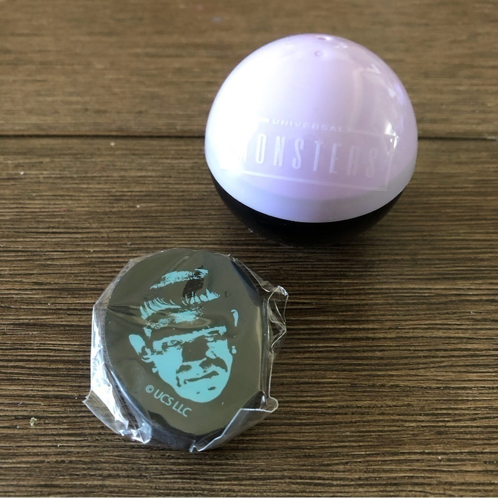 Universal Monsters Mystery Capsule: Frankenstein eraser